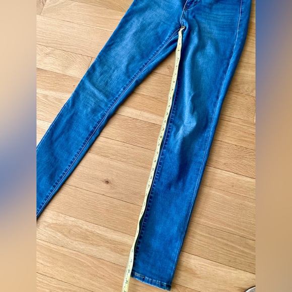 Levi’s 311 W26 - Picture 4 of 6